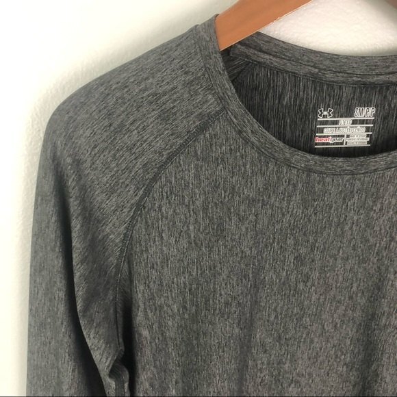 Under Armour HeatGear Grey Long Sleeve Workout Shirt Size Small - Picture 11 of 15